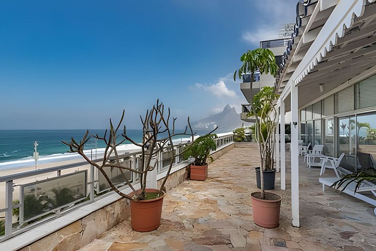 ADV005 Grande cobertura pra 8 na praia de Ipanema