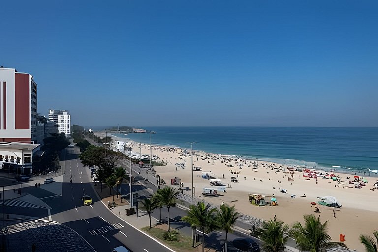 ADV005 Grande cobertura pra 8 na praia de Ipanema
