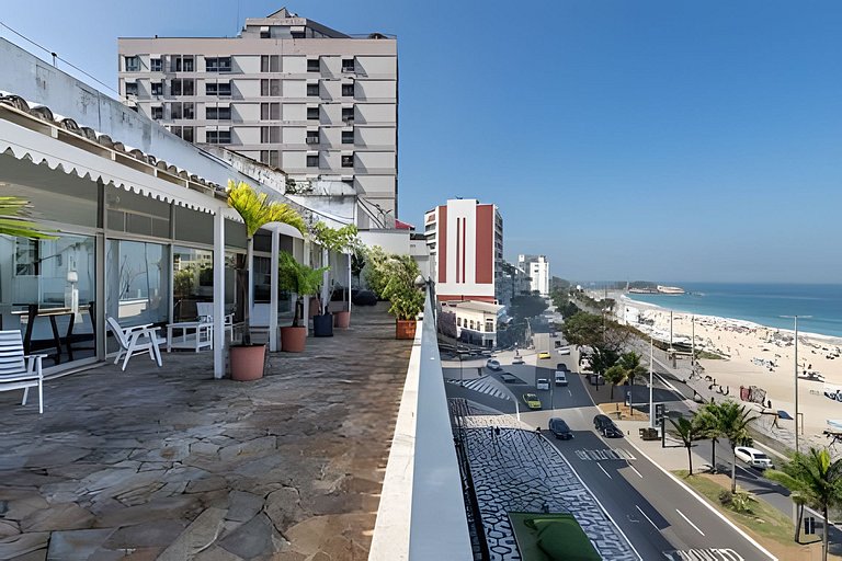 ADV005 Grande cobertura pra 8 na praia de Ipanema