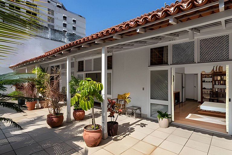 ADV005 Grande cobertura pra 8 na praia de Ipanema