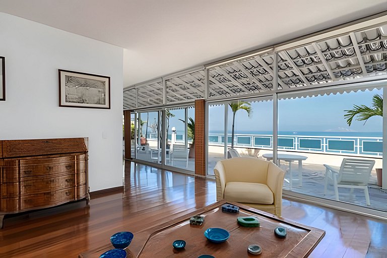 ADV005 Grande cobertura pra 8 na praia de Ipanema