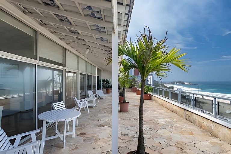 ADV005 Grande cobertura pra 8 na praia de Ipanema