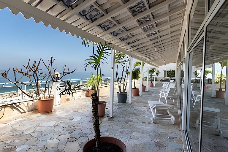 ADV005 Grande cobertura pra 8 na praia de Ipanema