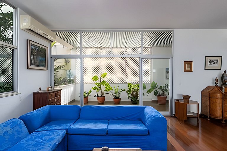 ADV005 Grande cobertura pra 8 na praia de Ipanema