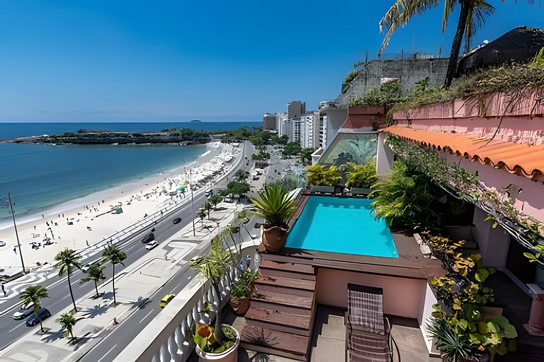 ADV002 Cobertura tropical na praia de Copacabana