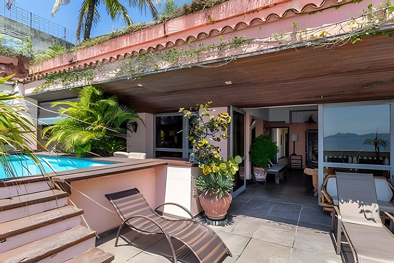 ADV002 Cobertura tropical na praia de Copacabana