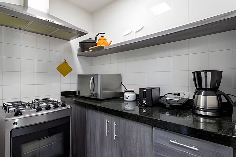 ADV002 Cobertura tropical na praia de Copacabana