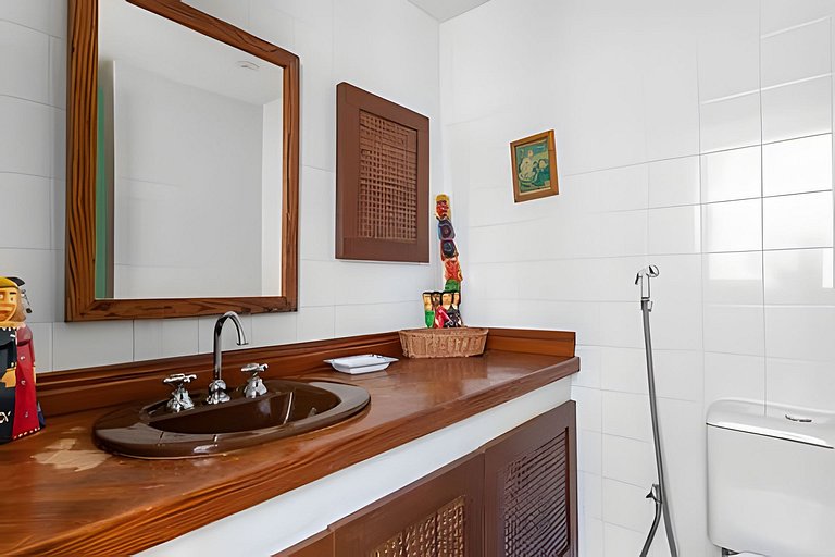 ADV002 Cobertura tropical na praia de Copacabana