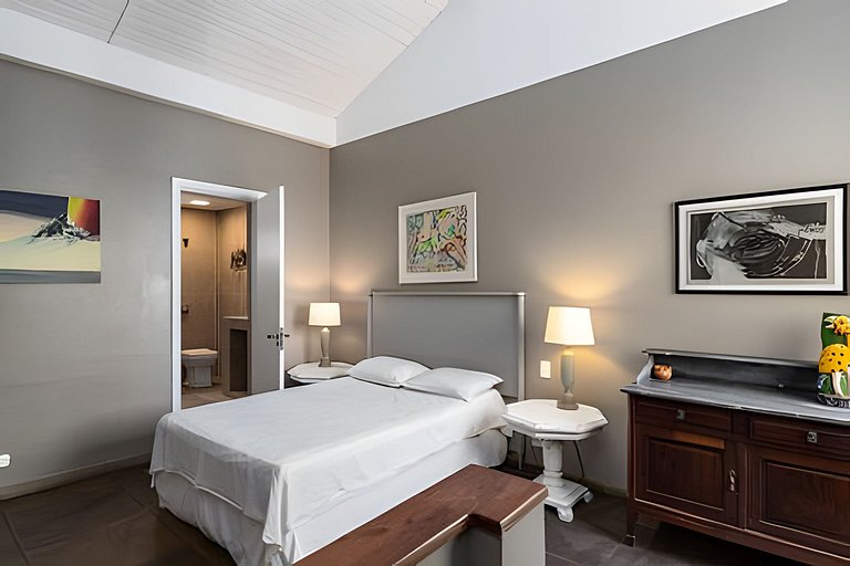 ADV002 Cobertura tropical na praia de Copacabana