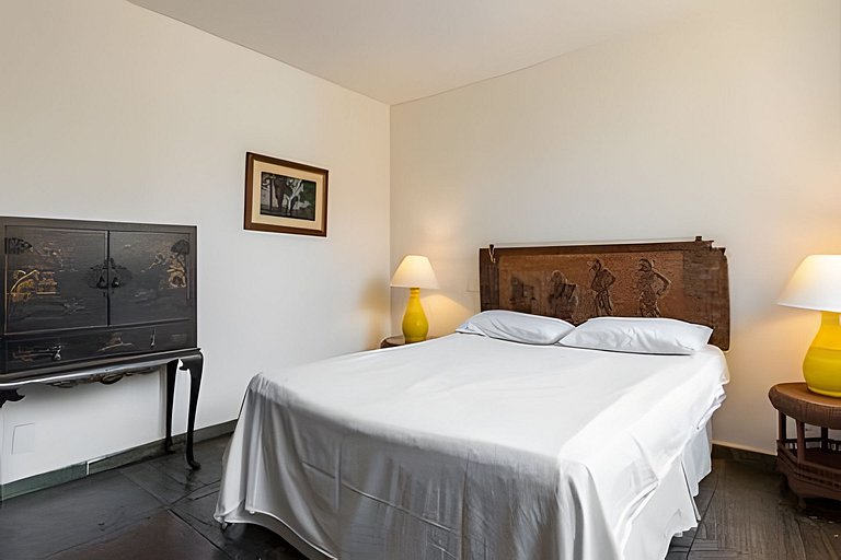 ADV002 Cobertura tropical na praia de Copacabana