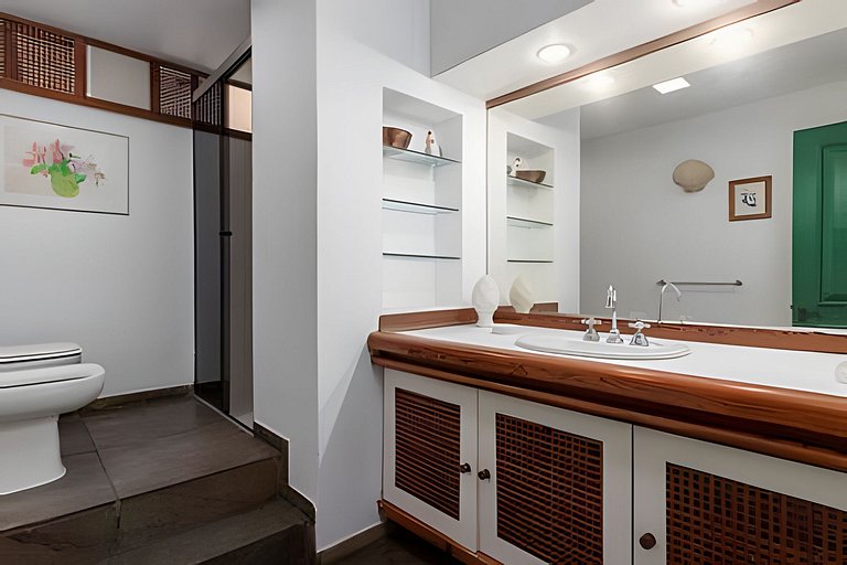 ADV002 Cobertura tropical na praia de Copacabana