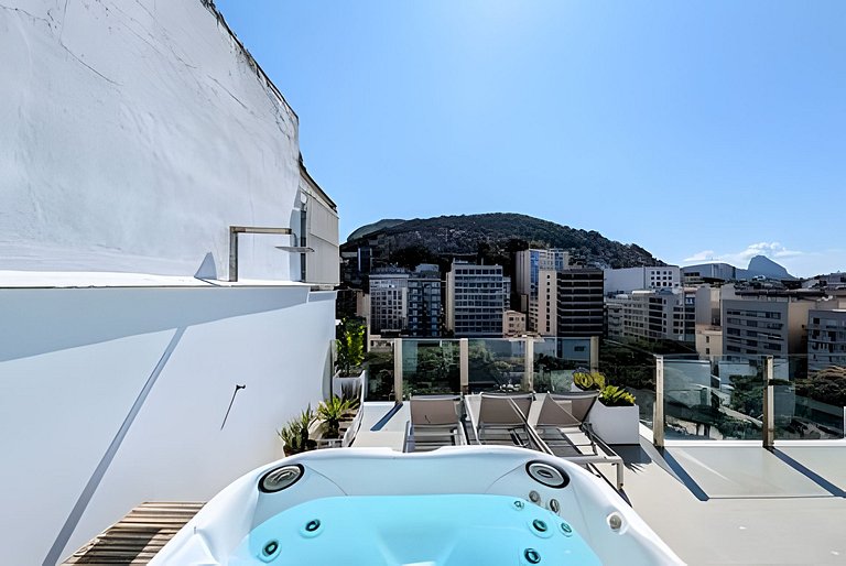 ADV011 Cobertura de 2 quartos perto praia de Ipanema