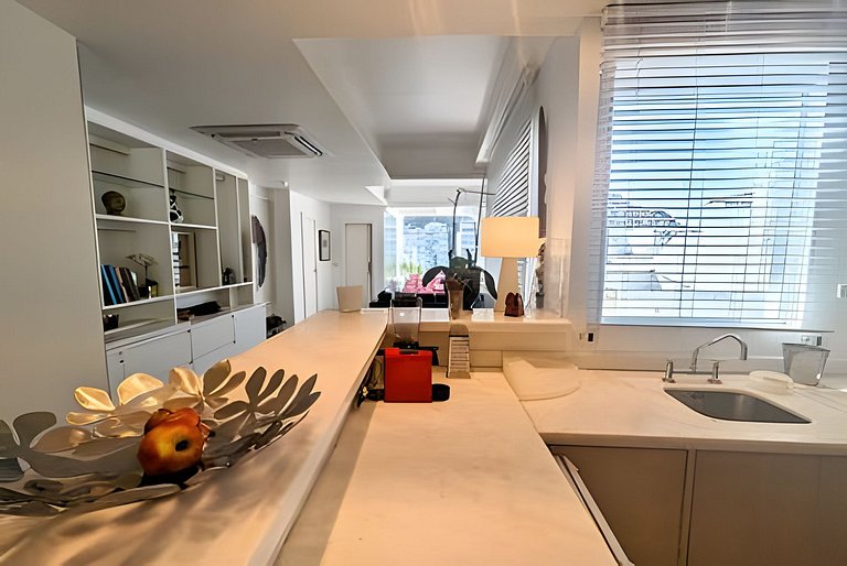 ADV011 Cobertura 2 quartos perto praia de Ipanema