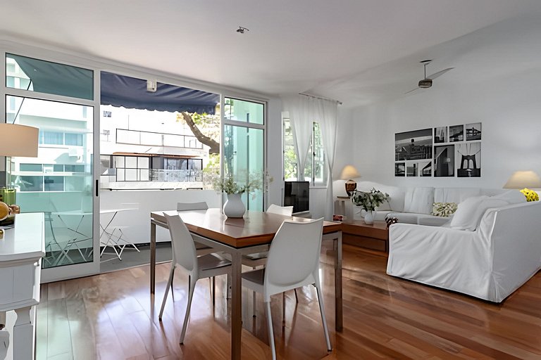 ADV009 Charmoso apto pra 4 no coração de Ipanema