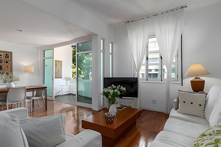 ADV009 Charmoso apto pra 4 no coração de Ipanema