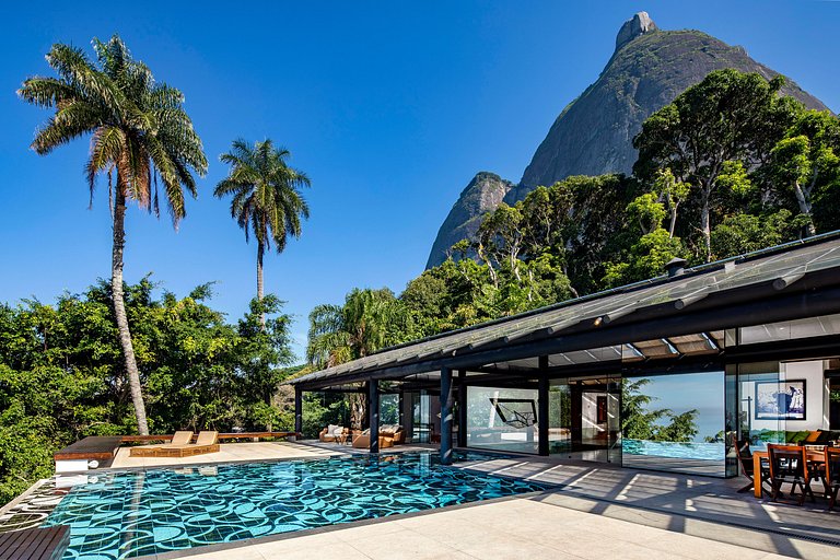 ADV004 Villa pra 10 e vista pra praia