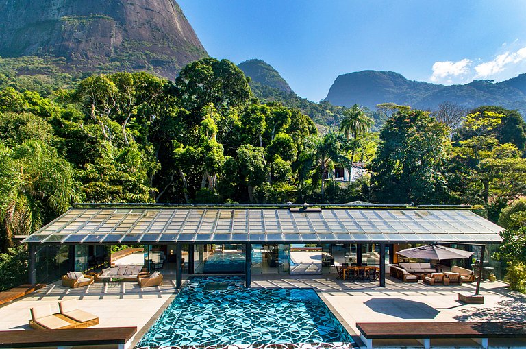 ADV004 Villa pra 10 e vista pra praia