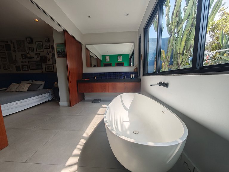 ADV012 Linda cobertura de 3 quartos em Copacabana