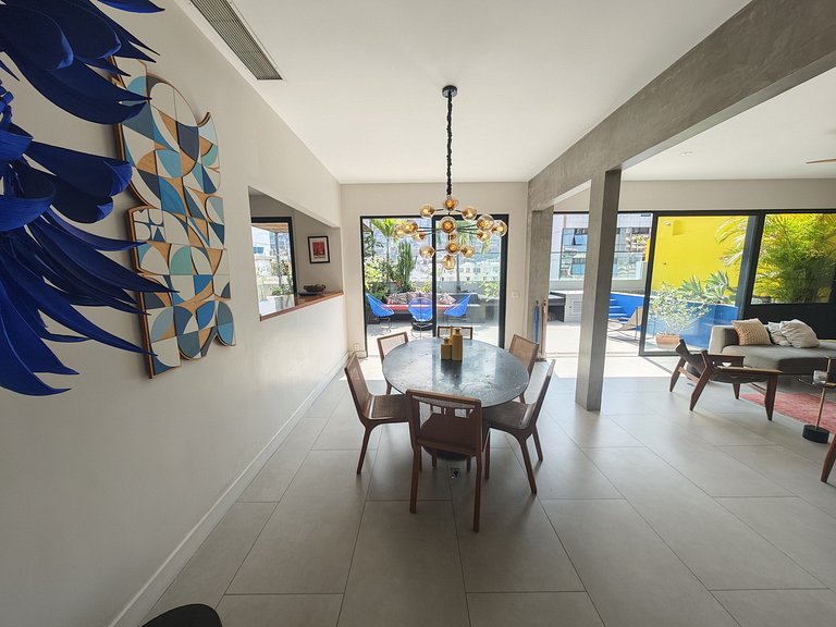 ADV012 Linda cobertura de 3 quartos em Copacabana