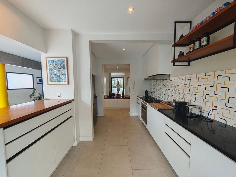 ADV012 Linda cobertura de 3 quartos em Copacabana