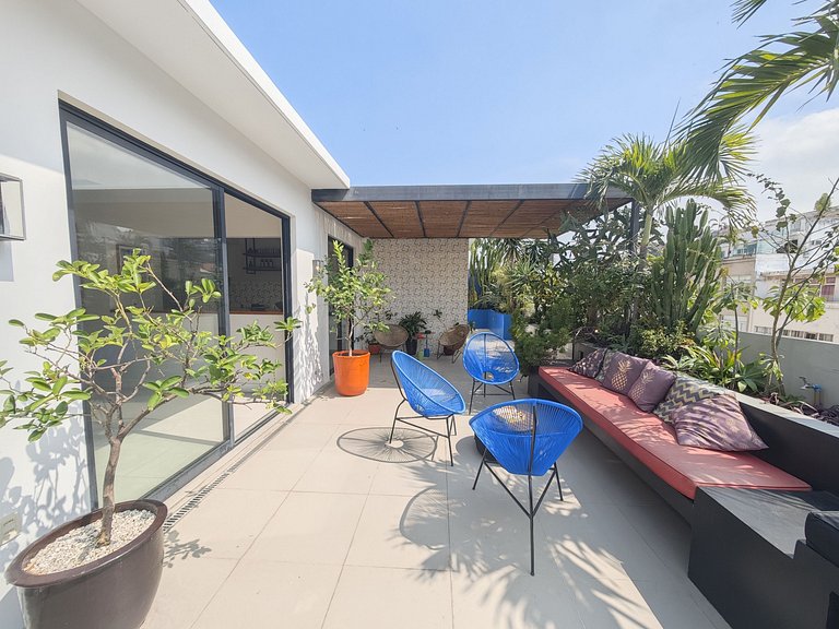 ADV012 Linda cobertura de 3 quartos em Copacabana