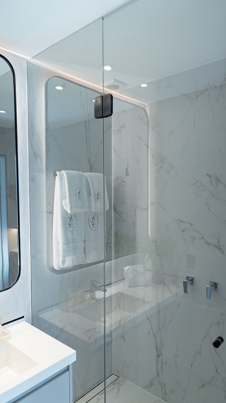 ADV006 Charmosa cobertura com vista mar no Vidigal