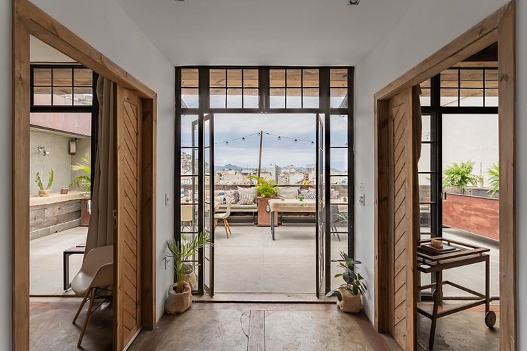 ADV008 Casa de 7 suites entre Ipa e Copa