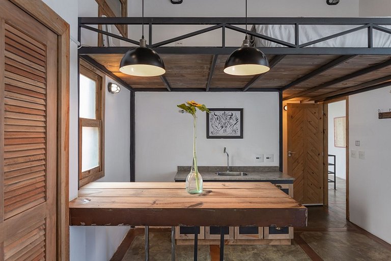 ADV008 Casa de 7 suites entre Ipa e Copa