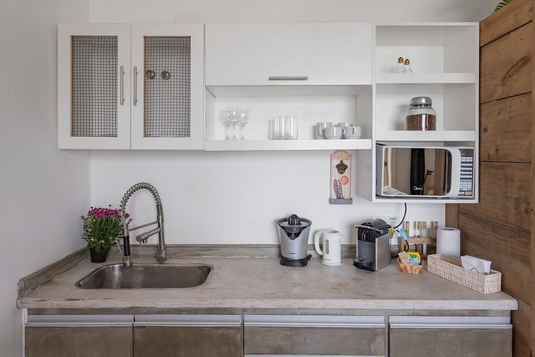 ADV008 Casa de 7 suites entre Ipa e Copa