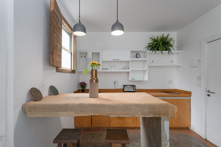 ADV008 Casa de 7 suites entre Ipa e Copa