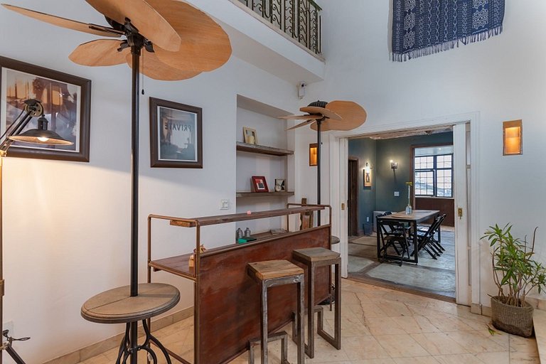 ADV008 Casa de 7 suites entre Ipa e Copa