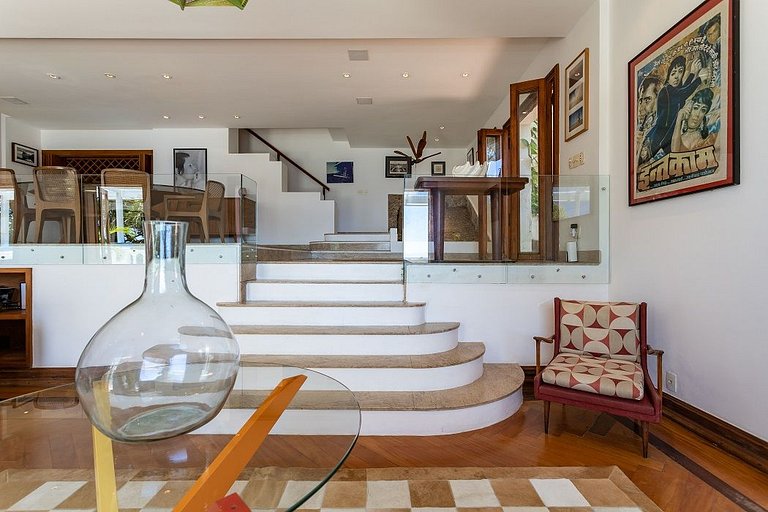 ADV015 Fantástica casa com vista do mar