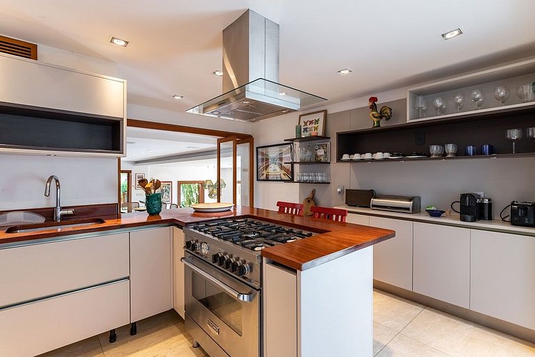 ADV015 Fantástica casa com vista do mar