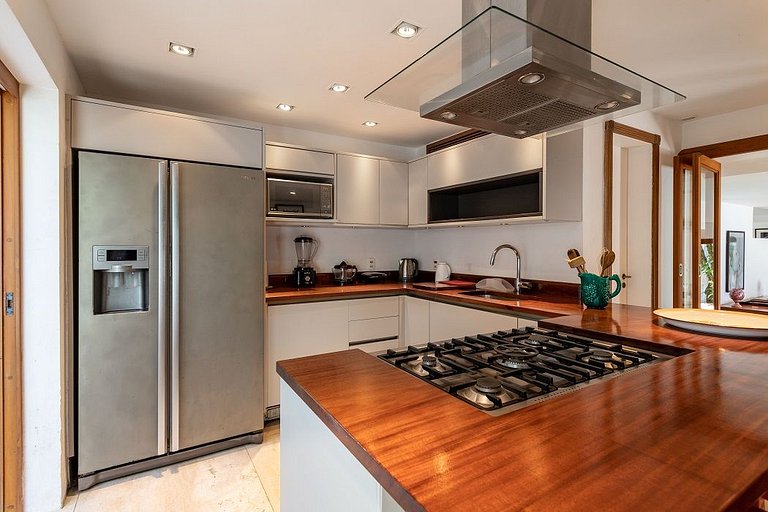 ADV015 Fantástica casa com vista do mar