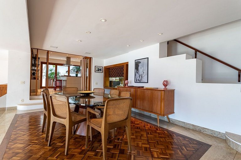 ADV015 Fantástica casa com vista do mar