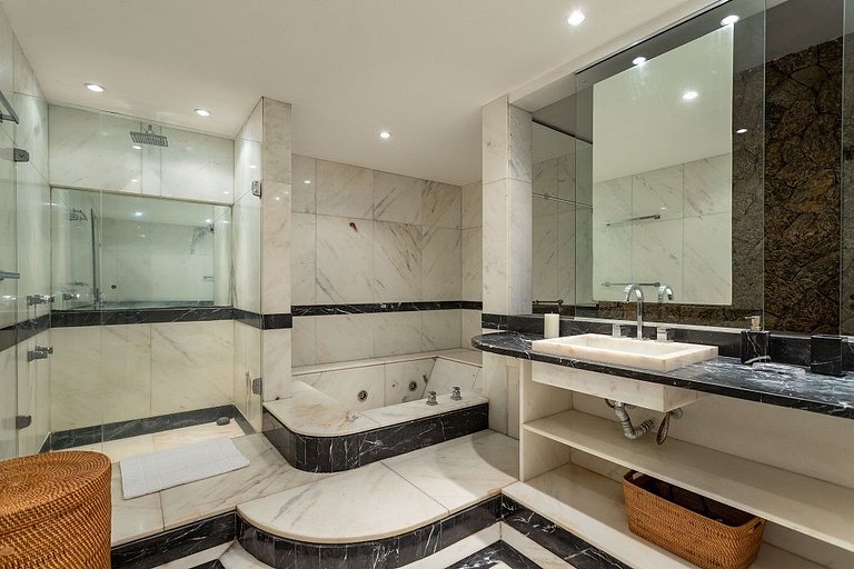 ADV015 Fantástica casa com vista do mar