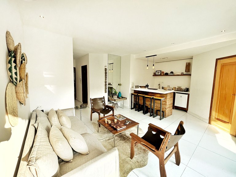 ADV017 Cobertura de 6 suítes no coração de Ipanema