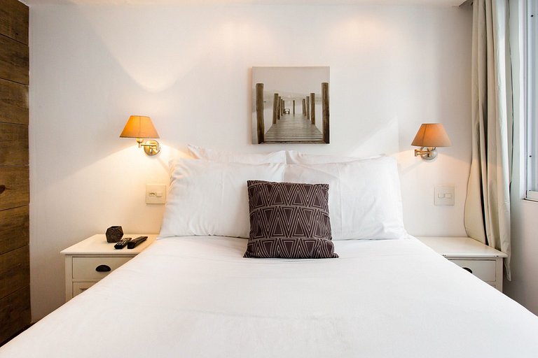 ADV017 Cobertura de 6 suítes no coração de Ipanema